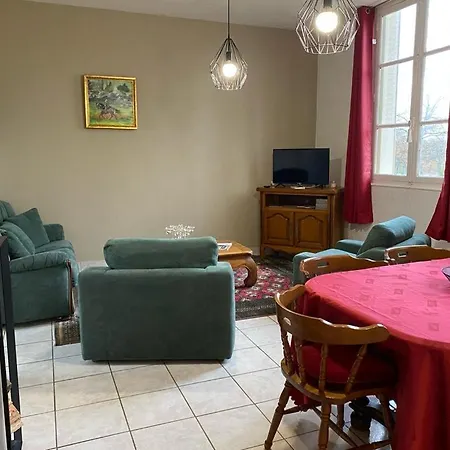 Du Parc Du Chateau De La Bouchatte Bed and breakfast